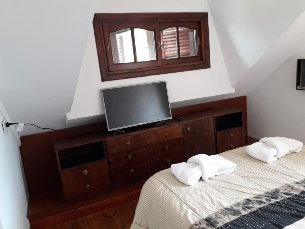 Posada Villa Club, Apart 3 Cerca Del Aeropuerto El Palomar Hurlingham ภายนอก รูปภาพ